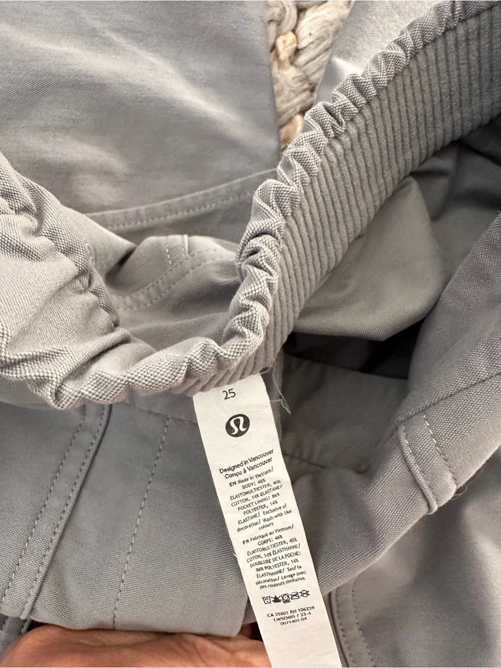 Lululemon Light Utilitech Cargo Pocket High-Rise Pant - blueish grey size 25 EUC